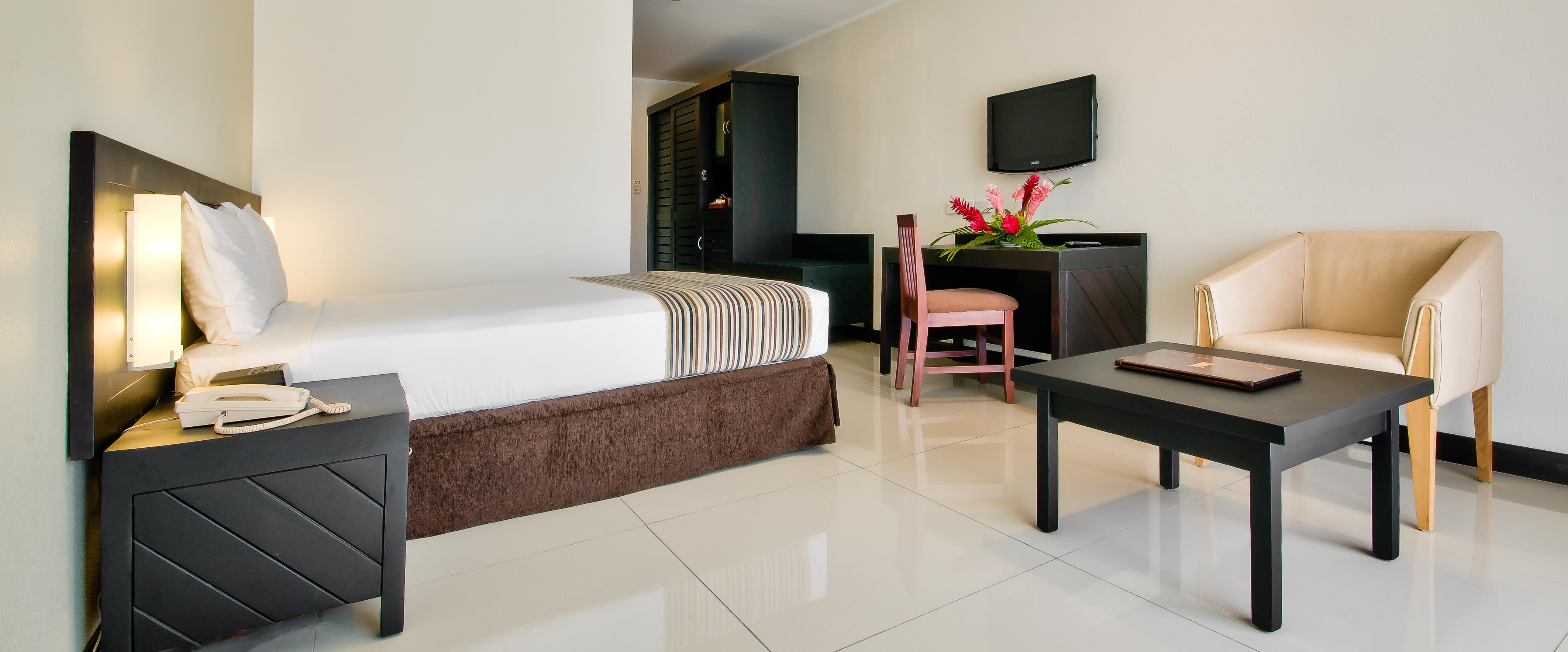 Tanoa Waterfront Hotel Lautoka Exterior photo