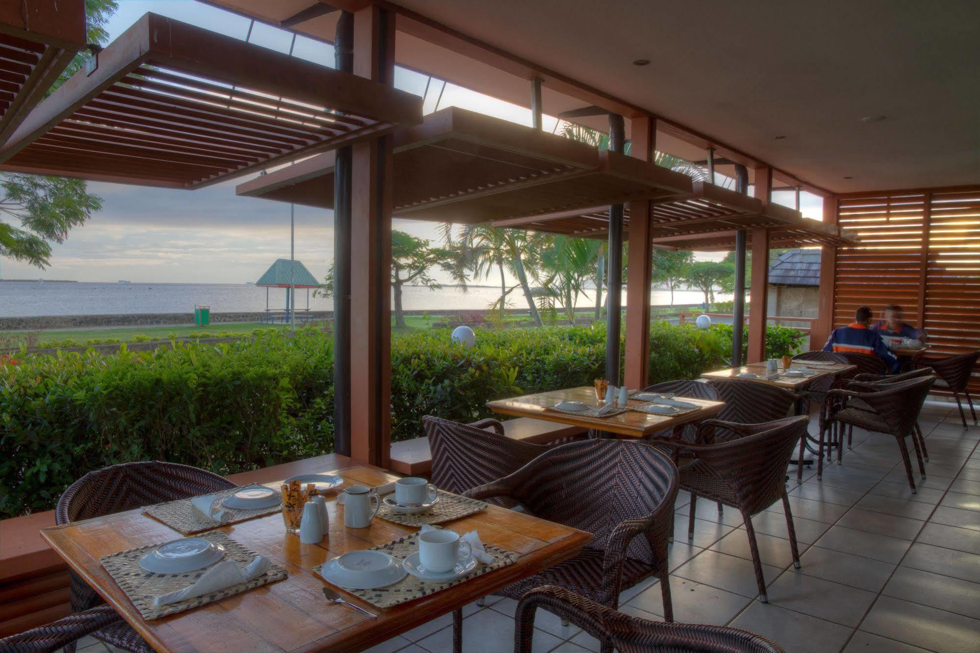 Tanoa Waterfront Hotel Lautoka Exterior photo