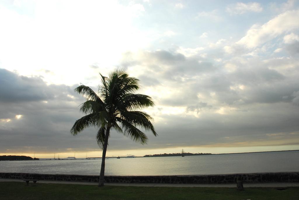 Tanoa Waterfront Hotel Lautoka Exterior photo
